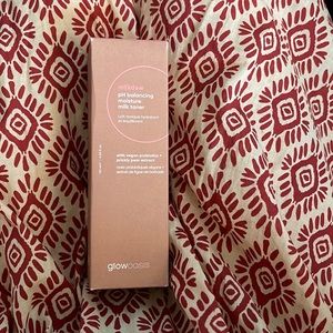 NIB Glowoasis milkdew ph balancing moisture milk toner
